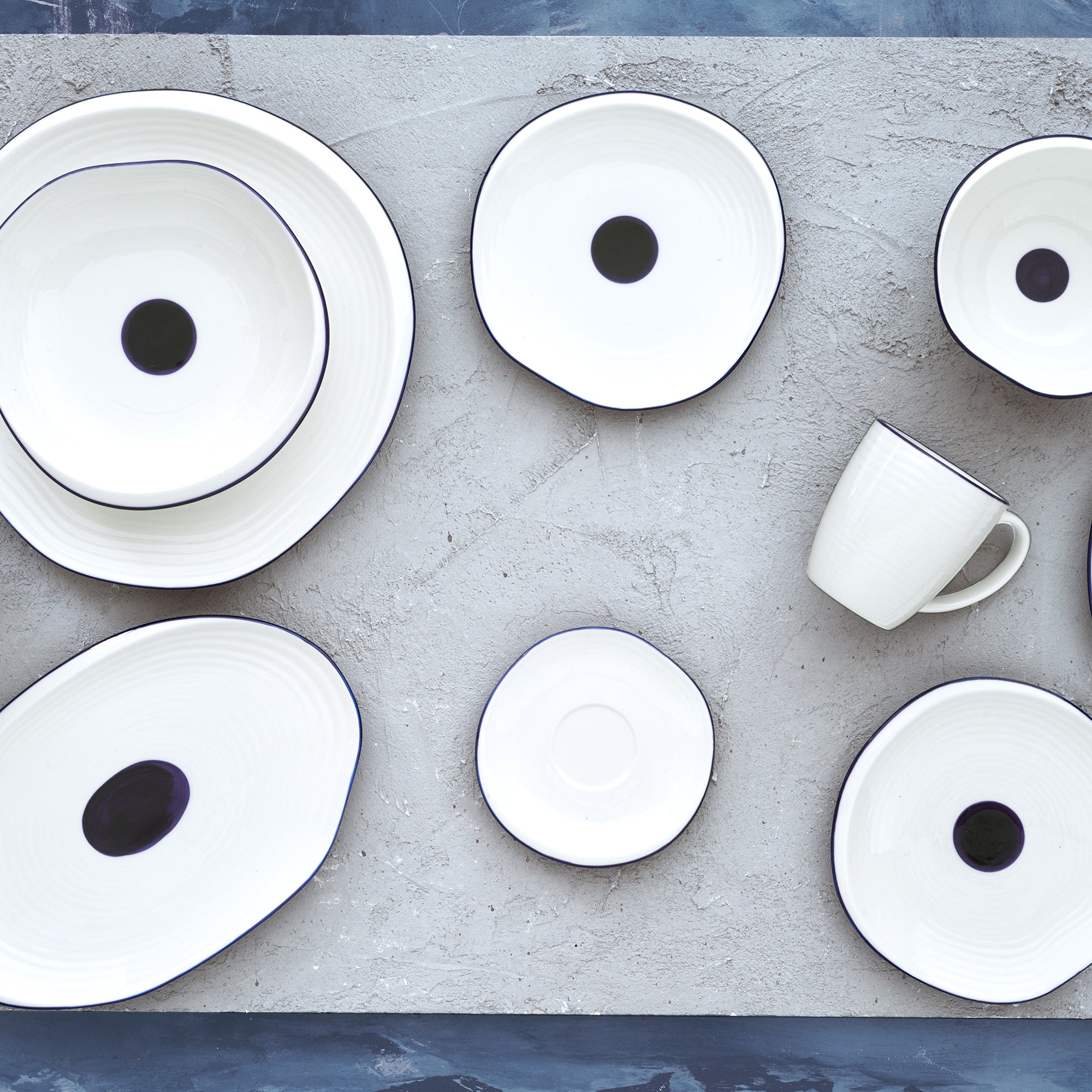 13-OZ Porcelain Mug White with Blue Rim